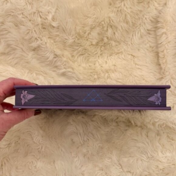 BOOKISH BOX Signed Bow Before the Elf Queen by J.M. Kearl - Picture 7 of 8